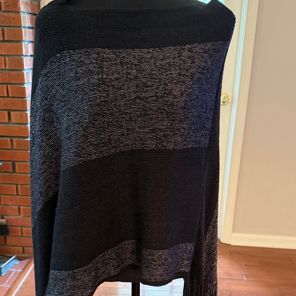 Elegant Black and Gray Women's Poncho